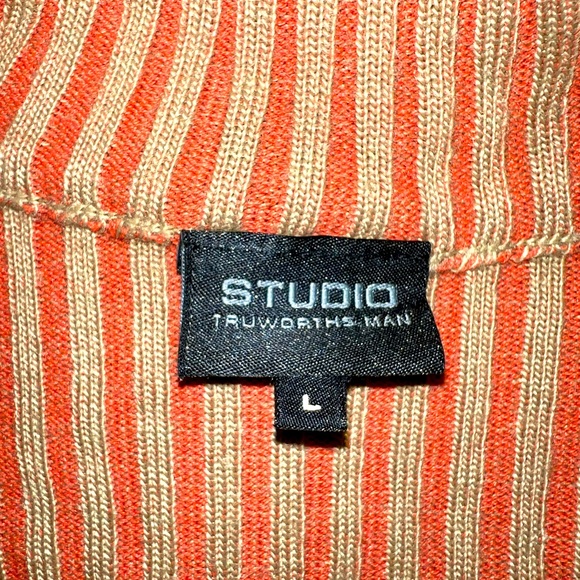 Studio Cardigan - Picture 2 of 3
